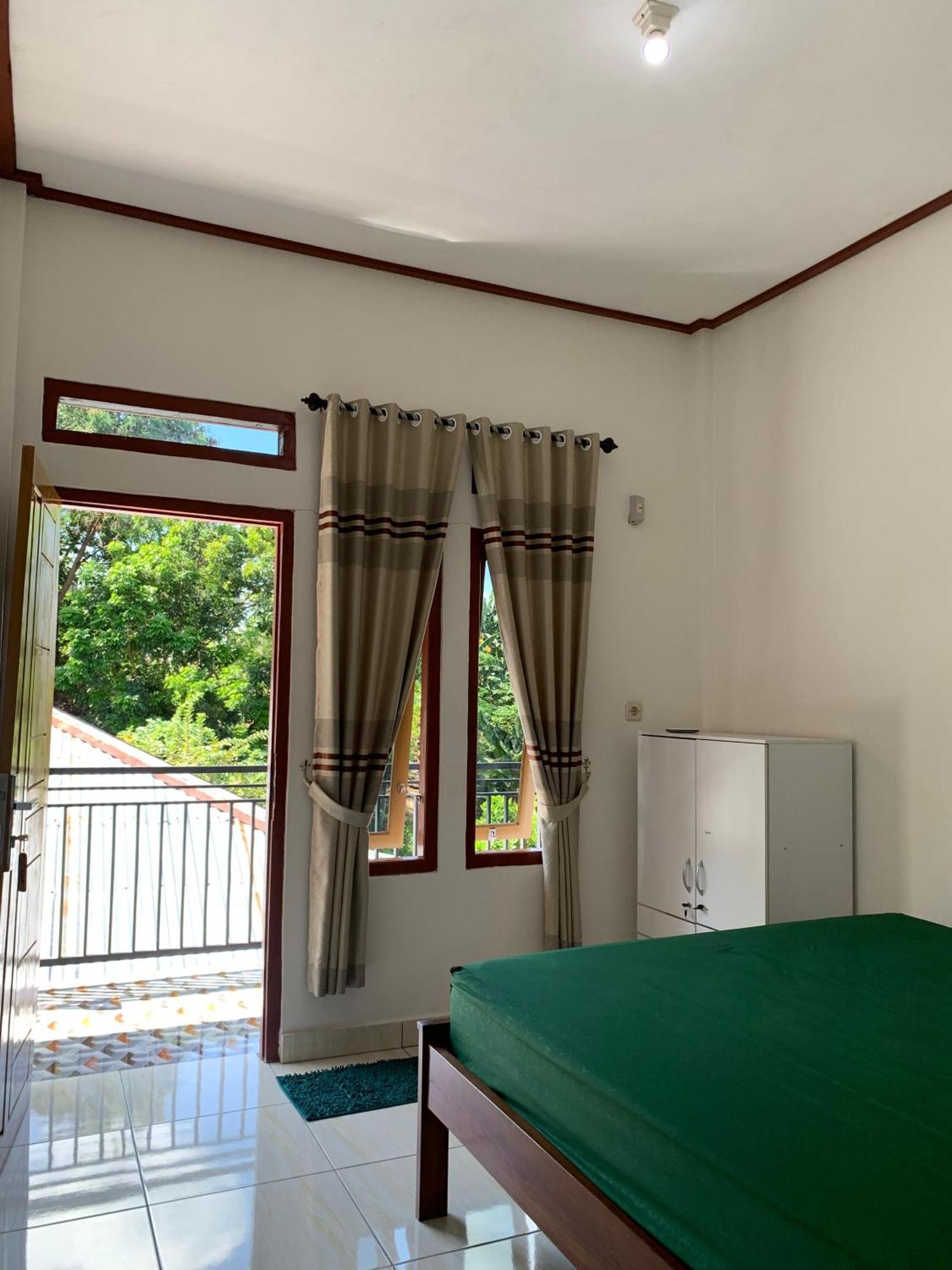Bertus Guesthouse Labuan Bajo Exteriér fotografie